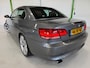 BMW 3-Serie 320I HIGH EXECUTIVE / Apple CarPlay/ 19 inch / Bluetooth / Lederen bekledig / NAP / 116367km / Onderhoudsboekjes en historie.