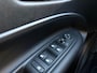 Jeep Avenger Altitude 1.2 Turbo 100pk | TWO-TONE | JBL HIFI | ELEKTR. ACHTERKLEP | STOELVERW. | ADAPTIVE CRUISE | CAMERA | NAVI | 17" LM | CLIMA | DAB+