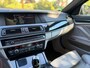 BMW 5-Serie 528i High Executive Aut. | Panorama | Luxe leder | Stoelverwarming | 18 inch | Trekhaak | Volledige Historie | NAP |