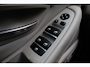BMW 5-Serie 528i High Executive Aut. | Panorama | Luxe leder | Stoelverwarming | 18 inch | Trekhaak | Volledige Historie | NAP |