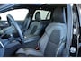 Volvo V60 T6 Plug-in hybrid AWD Plus Dark | Head-up Display | 360° Parkeercamera | Panoramadak | Stoelverwarming | 19'' Lichtmetalen velgen | Parkeersensoren voor + achter | Google Infotainment | Stuurwielverwarming |