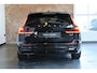 Volvo V60 T6 Plug-in hybrid AWD Plus Dark | Head-up Display | 360° Parkeercamera | Panoramadak | Stoelverwarming | 19'' Lichtmetalen velgen | Parkeersensoren voor + achter | Google Infotainment | Stuurwielverwarming |