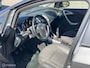 Opel Astra 1.4 Edition schade ! rijd goed
