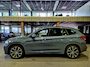 BMW X1 xDrive25e High Executive M-Sport | Panorama | 19” | Trekhaak | Camera | HUD | Stormbay metallic