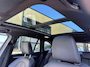BMW X1 xDrive25e High Executive M-Sport | Panorama | 19” | Trekhaak | Camera | HUD | Stormbay metallic