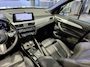 BMW X1 xDrive25e High Executive M-Sport | Panorama | 19” | Trekhaak | Camera | HUD | Stormbay metallic