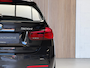 BMW 3-Serie Touring 320i M Sport Edition - LEDER - GROOT NAVI - CAMERA