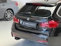 BMW 3-Serie Touring 320i M Sport Edition - LEDER - GROOT NAVI - CAMERA
