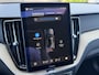 Volvo XC60 2.0 T6 Plug-in hybrid AWD Ultra Dark Luchtvering / Harman & Kardon / 360 camera / Schuif kantel dak /  Elek. trekhaak / Memory / Elek. stoelen /