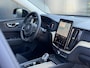 Volvo XC60 2.0 T6 Plug-in hybrid AWD Ultra Dark Luchtvering / Harman & Kardon / 360 camera / Schuif kantel dak /  Elek. trekhaak / Memory / Elek. stoelen /