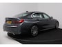 BMW 3-Serie 320i High Executive Edition (STOELVERWARMING, CAMERA, PDC, SFEERVERLICHTING, TREKHAAK AFNEEMBAAR, DEALER ONDERHOUDEN)