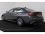 BMW 3-Serie 320i High Executive Edition (STOELVERWARMING, CAMERA, PDC, SFEERVERLICHTING, TREKHAAK AFNEEMBAAR, DEALER ONDERHOUDEN)