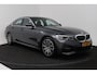 BMW 3-Serie 320i High Executive Edition (STOELVERWARMING, CAMERA, PDC, SFEERVERLICHTING, TREKHAAK AFNEEMBAAR, DEALER ONDERHOUDEN)