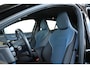 Volvo EX30 Single Motor Extended Range Plus 69 kWh | Semi-Elektrische Wegklapbare Trekhaak | Elektrisch verstelbare en verwarmbare voorstoelen | Adaptieve cruise control | Keyless | Warmtepomp | Verwarmbaar stuurwiel | Google Infotainment | Parkeercamera | Parkeersensoren voor + achter