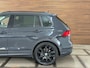 Volkswagen Tiguan 1.4 TSI eHybrid R-Line Business+ | Black Style | Urano Grey | ACC | Massage | CarPlay| Trekhaak | 20 Inch Suzuka