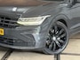 Volkswagen Tiguan 1.4 TSI eHybrid R-Line Business+ | Black Style | Urano Grey | ACC | Massage | CarPlay| Trekhaak | 20 Inch Suzuka