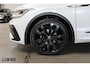 Volkswagen Tiguan 1.5 TSI R-Line | Pano Trekhaak IQ.Lights Camera HuD Keyless DCC CarPlay Elek. kofferklep