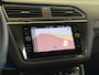 Volkswagen Tiguan 1.5 TSI R-Line | Pano Trekhaak IQ.Lights Camera HuD Keyless DCC CarPlay Elek. kofferklep