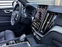 Volvo XC60 2.0 T8 Plug-in hybrid AWD Plus Black Edition Harman-Kardon Premium Sound system, Parkeercamera, Verwarmde stoelen 4X, Eelectr.verstelbare voorstoelen