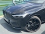 Volvo XC60 2.0 T8 Plug-in hybrid AWD Ultra Black Edition / Pano. dak / Head-up display / Elek. verstelbare stoelen / Voor+achter+stuur verwarmd / Harman kardon / 360 camera / BLIS / Seat memory /