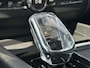 Volvo XC60 2.0 T8 Plug-in hybrid AWD Ultra Black Edition / Pano. dak / Head-up display / Elek. verstelbare stoelen / Voor+achter+stuur verwarmd / Harman kardon / 360 camera / BLIS / Seat memory /