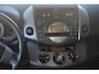 Toyota RAV4 2.2 D4D Linea Sol 1e eigenaar 150899 NAP dealeronderhouden laatste beurt bij 146223 km ECC navigatie 4x4 PDC cv elektrisch pakket ZEER NETTE AUTO!!!!