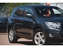 Toyota RAV4 2.2 D4D Linea Sol 1e eigenaar 150899 NAP dealeronderhouden laatste beurt bij 146223 km ECC navigatie 4x4 PDC cv elektrisch pakket ZEER NETTE AUTO!!!!
