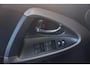 Toyota RAV4 2.2 D4D Linea Sol 1e eigenaar 150899 NAP dealeronderhouden laatste beurt bij 146223 km ECC navigatie 4x4 PDC cv elektrisch pakket ZEER NETTE AUTO!!!!