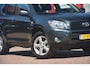 Toyota RAV4 2.2 D4D Linea Sol 1e eigenaar 150899 NAP dealeronderhouden laatste beurt bij 146223 km ECC navigatie 4x4 PDC cv elektrisch pakket ZEER NETTE AUTO!!!!