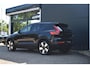 Volvo XC40 Recharge Core | Comfortstoelen | Stoelverwarming | Stuurwielverwarming | Draadloze telefoonlader | Adaptive Cruise Control | Parkeersensoren voor + achter | Parkeercamera |