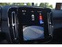Volvo XC40 Recharge Core | Comfortstoelen | Stoelverwarming | Stuurwielverwarming | Draadloze telefoonlader | Adaptive Cruise Control | Parkeersensoren voor + achter | Parkeercamera |