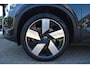 Volvo XC40 Recharge Core | Comfortstoelen | Stoelverwarming | Stuurwielverwarming | Draadloze telefoonlader | Adaptive Cruise Control | Parkeersensoren voor + achter | Parkeercamera |