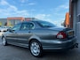Jaguar X-Type 2.0 V6 Business Edition! Clima! Cruise!