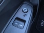 Hyundai i10 1.0 Premium Handgeschakeld / Fabrieksgarantie tot 10-2029 / Stuur en Stoel verwarming / Achteruitrijcamera / Navigatie via Apple Carplay/Android Auto / Cruise control / Airco /