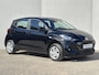 Hyundai i10 1.0 Premium Handgeschakeld / Fabrieksgarantie tot 10-2029 / Stuur en Stoel verwarming / Achteruitrijcamera / Navigatie via Apple Carplay/Android Auto / Cruise control / Airco /