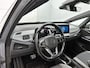 Volkswagen ID.3 First Plus 58 kWh | SoH 91% | Stoel en Stuurverwarming | Camera | Parkeersensoren | Apple Carplay / Android Auto | Airco | Navigatie