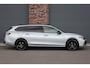 Volkswagen Passat Variant 1.5 eHybrid R-Line Edition | ACC | Panoramadak | Harman&Kardon | Massage | HUD | Trekhaak | iQ.Light | Stoelverwarming V+A | Zonnerollo's |