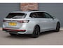 Volkswagen Passat Variant 1.5 eHybrid R-Line Edition | ACC | Panoramadak | Harman&Kardon | Massage | HUD | Trekhaak | iQ.Light | Stoelverwarming V+A | Zonnerollo's |