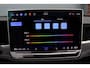 Volkswagen Passat Variant 1.5 eHybrid R-Line Edition | ACC | Panoramadak | Harman&Kardon | Massage | HUD | Trekhaak | iQ.Light | Stoelverwarming V+A | Zonnerollo's |