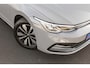 Volkswagen Golf 1.5 eTSI R-Line Business+