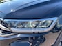 Volkswagen T-Roc 1.5 TSI R-Line Edition *Automaat*Navi via Carplay*Camera*Schuif/kanteldak*Climate Control*Adapt. Cruise Control*LM.Velgen*Zeer nette auto!