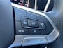 Volkswagen T-Roc 1.5 TSI R-Line Edition *Automaat*Navi via Carplay*Camera*Schuif/kanteldak*Climate Control*Adapt. Cruise Control*LM.Velgen*Zeer nette auto!