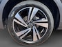 Volkswagen T-Roc 1.5 TSI R-Line Edition *Automaat*Navi via Carplay*Camera*Schuif/kanteldak*Climate Control*Adapt. Cruise Control*LM.Velgen*Zeer nette auto!
