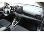 Toyota Yaris 1.5 Hybrid Dynamic Automaat | Apple CarPlay & Android Auto | Achteruitrijcamera | 4,2” digitaal instrumentenpaneel ‘Binocular’ | Ramen, elektrisch bedienbaar voor en achter | Smart Entry met startknop
