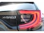 Toyota Yaris 1.5 Hybrid Dynamic Automaat | Apple CarPlay & Android Auto | Achteruitrijcamera | 4,2” digitaal instrumentenpaneel ‘Binocular’ | Ramen, elektrisch bedienbaar voor en achter | Smart Entry met startknop