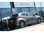 Toyota Yaris 1.5 Hybrid Dynamic Automaat | Apple CarPlay & Android Auto | Achteruitrijcamera | 4,2” digitaal instrumentenpaneel ‘Binocular’ | Ramen, elektrisch bedienbaar voor en achter | Smart Entry met startknop