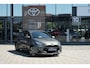 Toyota Yaris 1.5 Hybrid Dynamic Automaat | Apple CarPlay & Android Auto | Achteruitrijcamera | 4,2” digitaal instrumentenpaneel ‘Binocular’ | Ramen, elektrisch bedienbaar voor en achter | Smart Entry met startknop