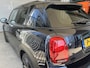 MINI Cooper 5-Deurs 1.5 Camden Plus Edition | AUTOMAAT | SCHUIF/KANTELDAK | CAMERA | CARPLAY | NAVI | CRUISE CONTROL | PDC | CLIMATE CONTROL | LMV 17'' | LED | DAB | BLUETOOTH
