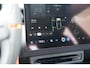 Lynk & Co 02 Core | 1600KG Trekgewicht | Stoelverwarming | Apple CarPlay | Android Auto | Achteruitrijcamera | Panoramadak | Elektrische Achterklep | Keyles Entry | Regensensor |
