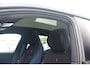 Lynk & Co 02 Core | 1600KG Trekgewicht | Stoelverwarming | Apple CarPlay | Android Auto | Achteruitrijcamera | Panoramadak | Elektrische Achterklep | Keyles Entry | Regensensor |